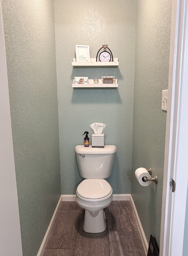 Building Photo - “4-Bedroom, 2-Bathroom Home in Yuma”