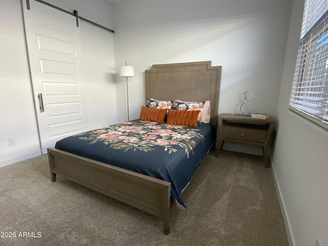 Building Photo - 2996 E Birdsong Ave