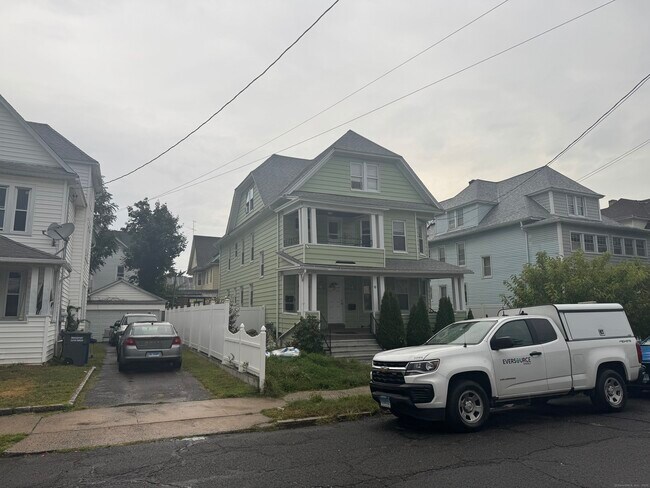 Building Photo - 65-67-67 Palm St