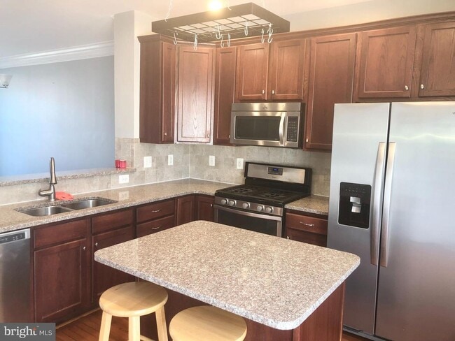 Primary Photo - 43158 Whelplehill Terrace