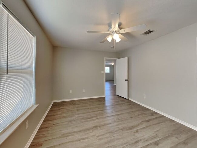 Building Photo - 10408 Woodruff Ct