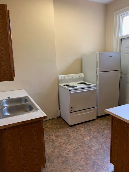 Building Photo - 2437 Ohio Ave