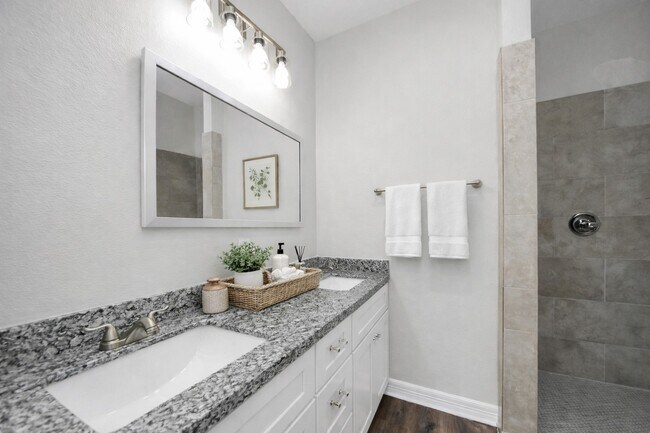 Building Photo - 414 N 4th St