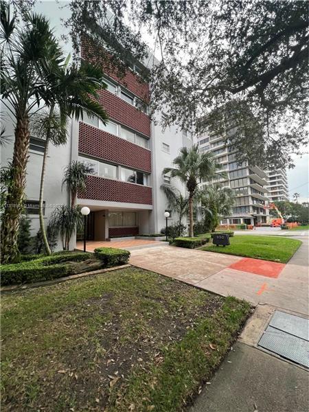 Building Photo - 650 Coral Way