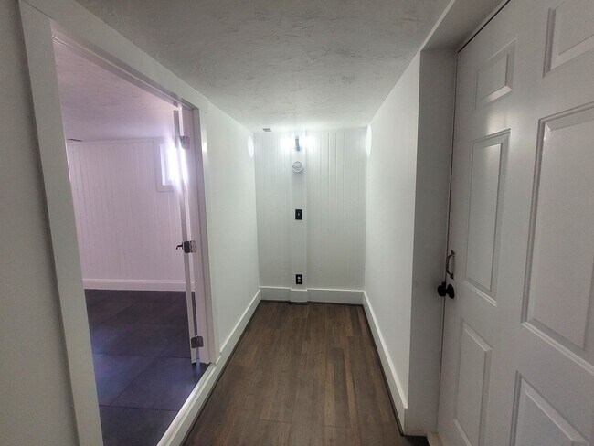 Building Photo - 2210 Eldridge Ave