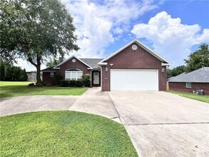 Building Photo - 208 Tunbridge Dr