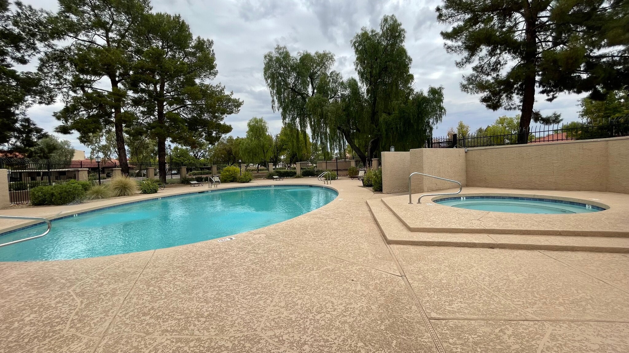 Building Photo - 8625 E Belleview Pl