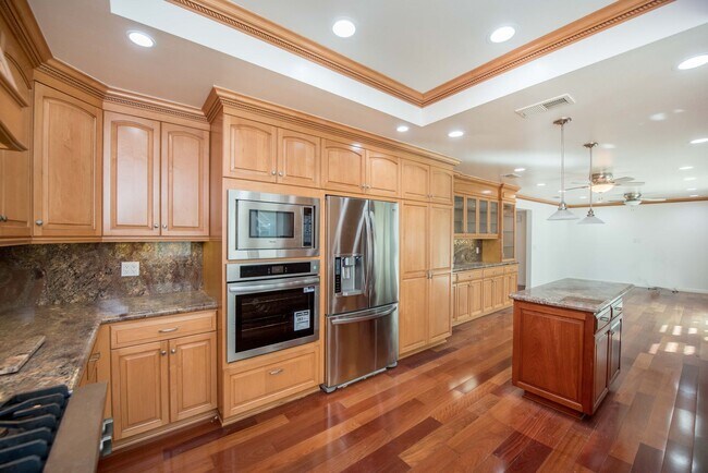 Building Photo - Now Available for Lease Beautiful 4 Bedroom Home with Basement