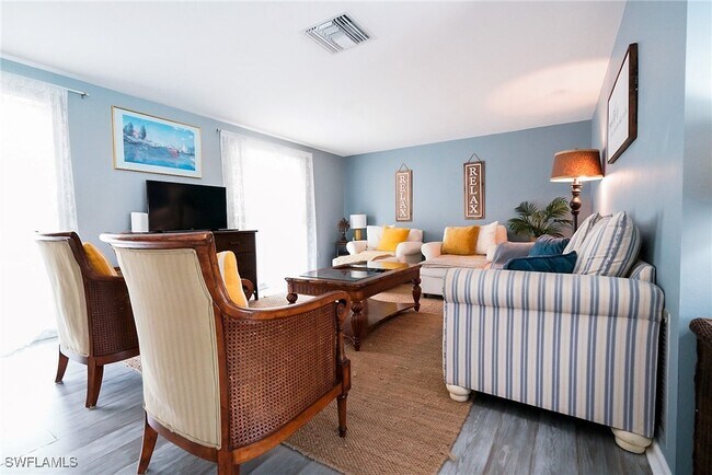 Building Photo - 1351 Oaklawn Ct