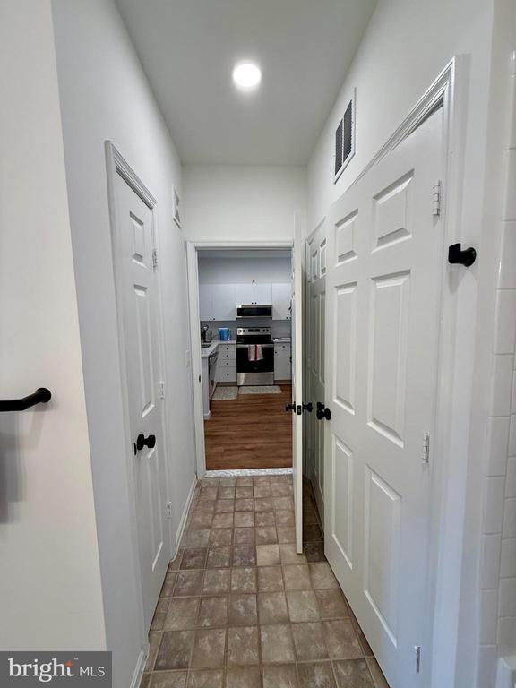 Building Photo - 3021 Nicosh Cir