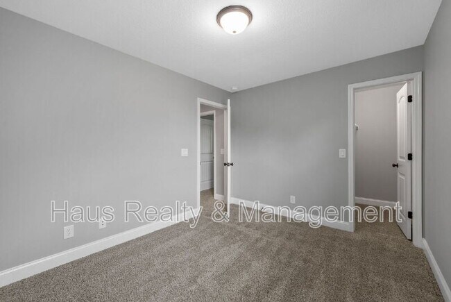 Building Photo - 150 Sycamore Hill Dr