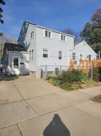 Building Photo - 1031 N Clay St