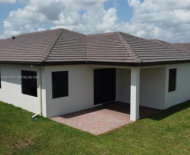 Building Photo - 4993 Ofanto Ln