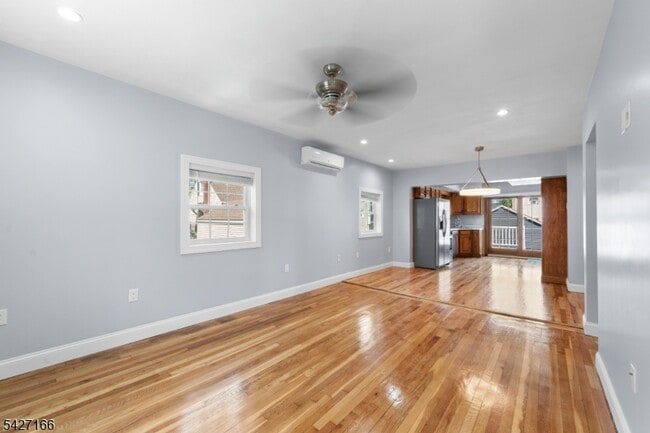 Building Photo - 12 Roosevelt Ave