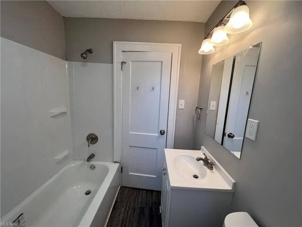 Building Photo - 3573 Cummings Rd