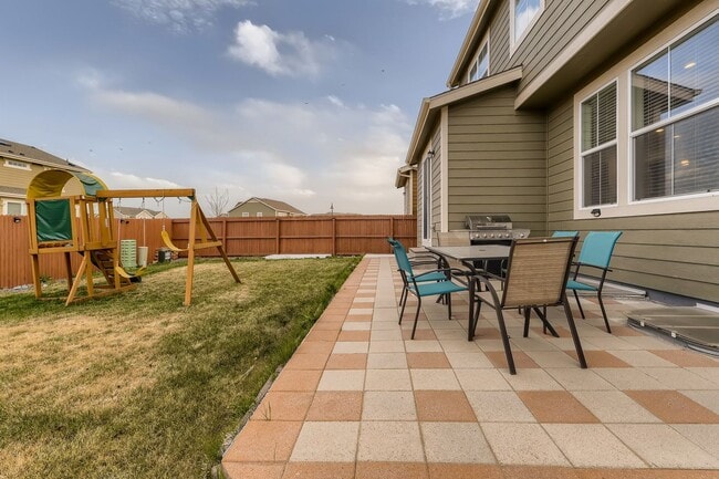 Building Photo - **** SPECIAL OFFER: 1 Month Rent FREE, if lease by July 1st week ****** Beautiful 4 bed, 4 bath h...
