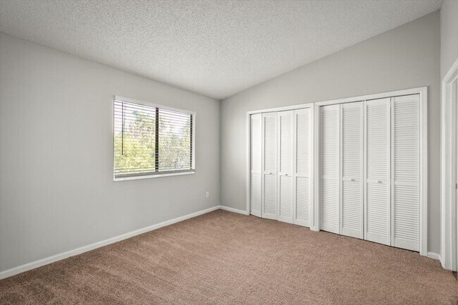 Building Photo - 8300 Plaza Gate Ln