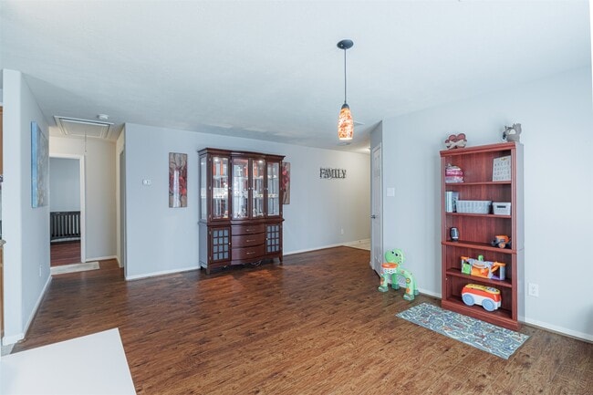 Building Photo - 24435 Cornell Park Ln