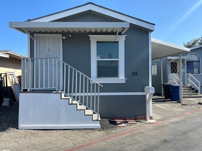 Primary Photo - 6475 Atlantic Ave