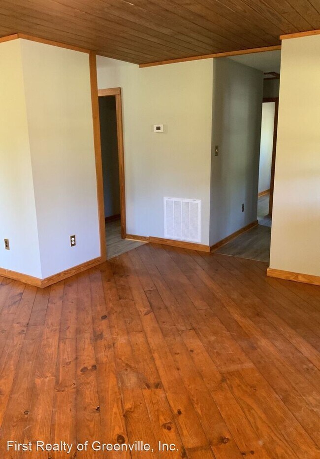 Building Photo - 2 br, 1 bath House - 296 Wagon Wheel Rd.