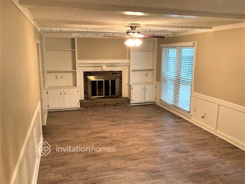 Building Photo - 1212 Summit Chase Dr SW