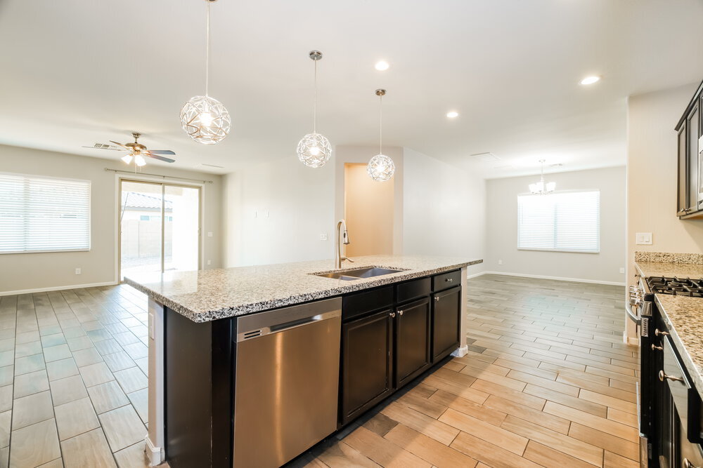 Building Photo - 12125 W Remuda Dr