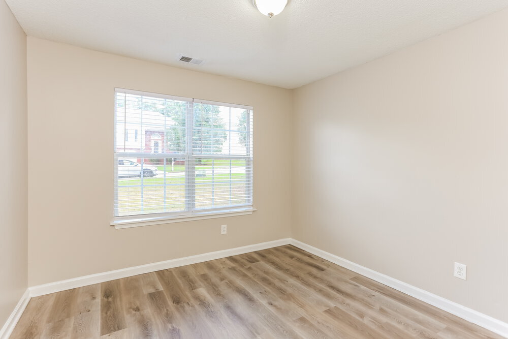 Building Photo - 5407 Sweetsprings Dr SW