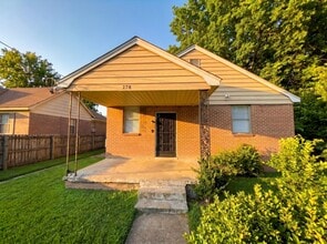Building Photo - Charming 4BR Home with Large Yard
