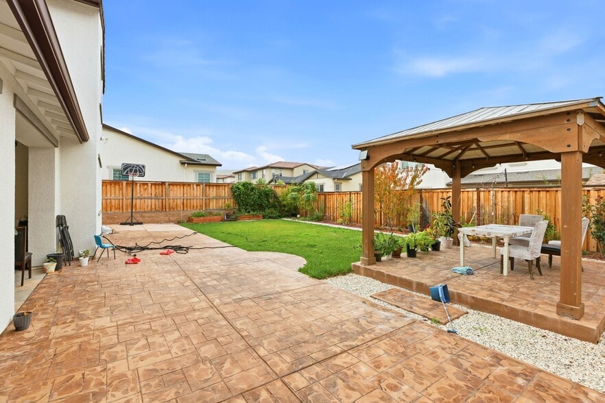 Building Photo - 3037 Copley Dr