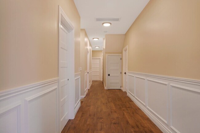 Hallway to Suites - 1238 S Bonnie Brae St