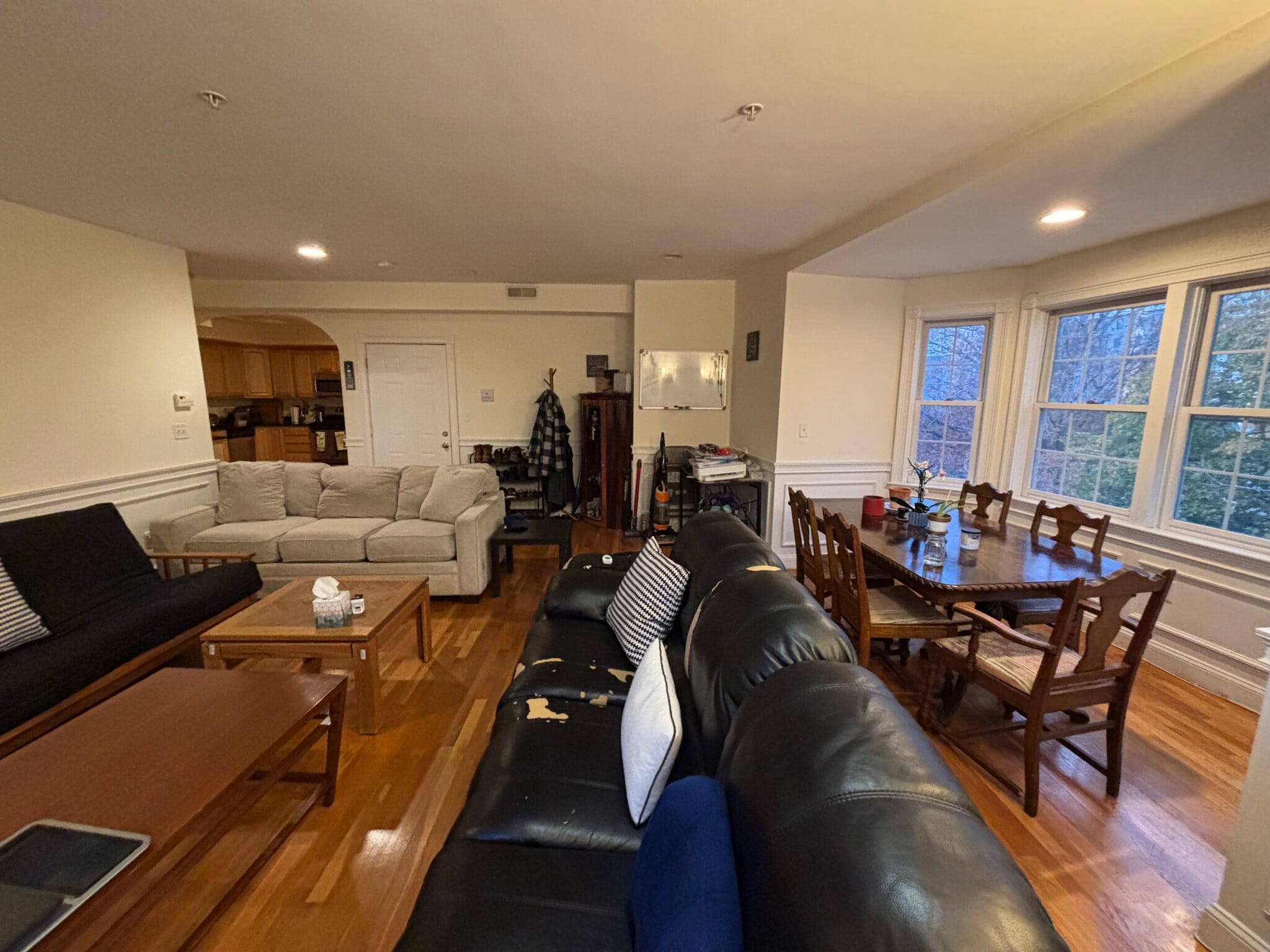 Large beautiful living room - 1328 Broadway