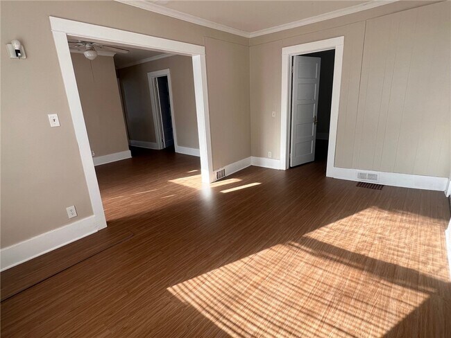 Building Photo - 135 Arbordale Ave