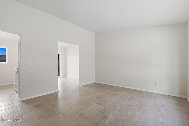 Building Photo - 5852 Wrangler Dr