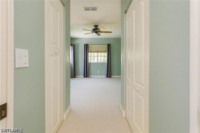 Building Photo - 700 Luisa Ln