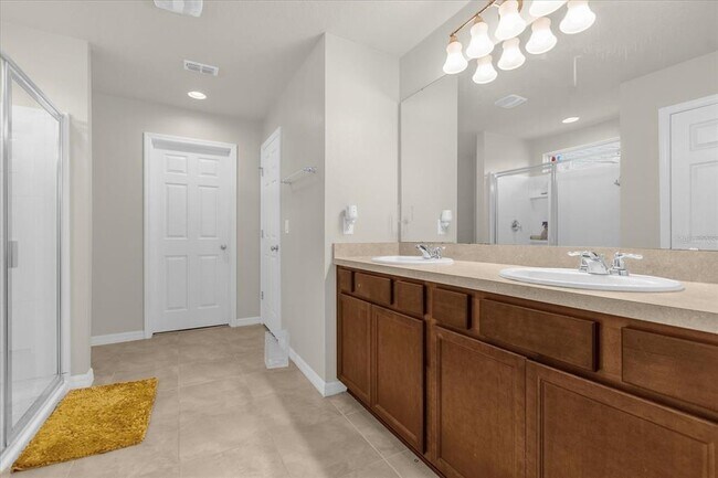 Building Photo - 2742 Red Horse Dr