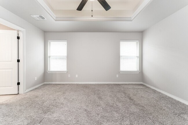 Building Photo - Beautiful Home in Woodland Park