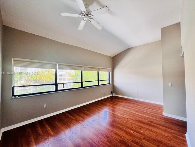 Building Photo - 253 Poinciana Island Dr