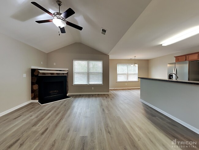 Building Photo - 355 Meadow Vista Ln