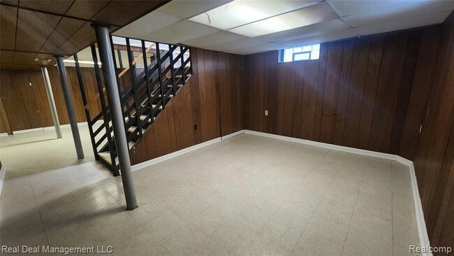 Building Photo - 49 E Fairmount Ave