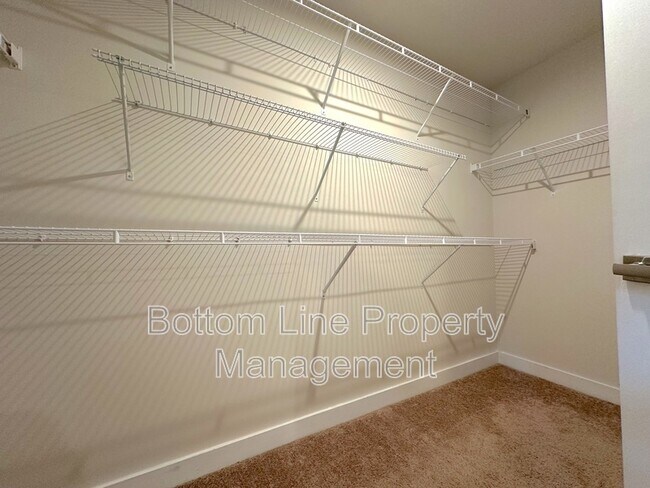 Building Photo - 5087 Crabapple Ln