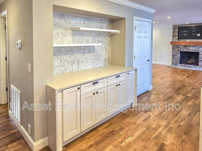 Building Photo - 12469 Daisywood Dr