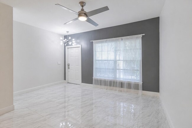 Building Photo - 3333 Cabaret Ln