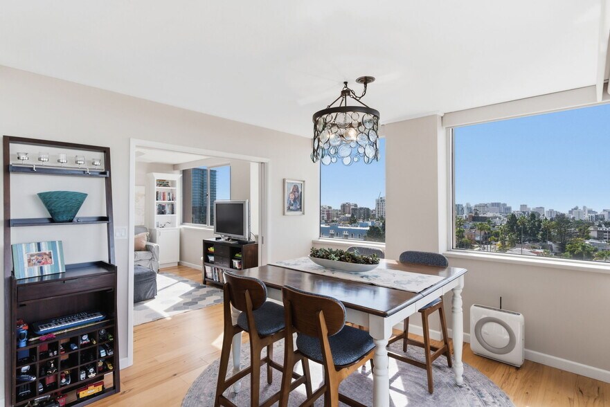 Building Photo - 3535 1st Ave