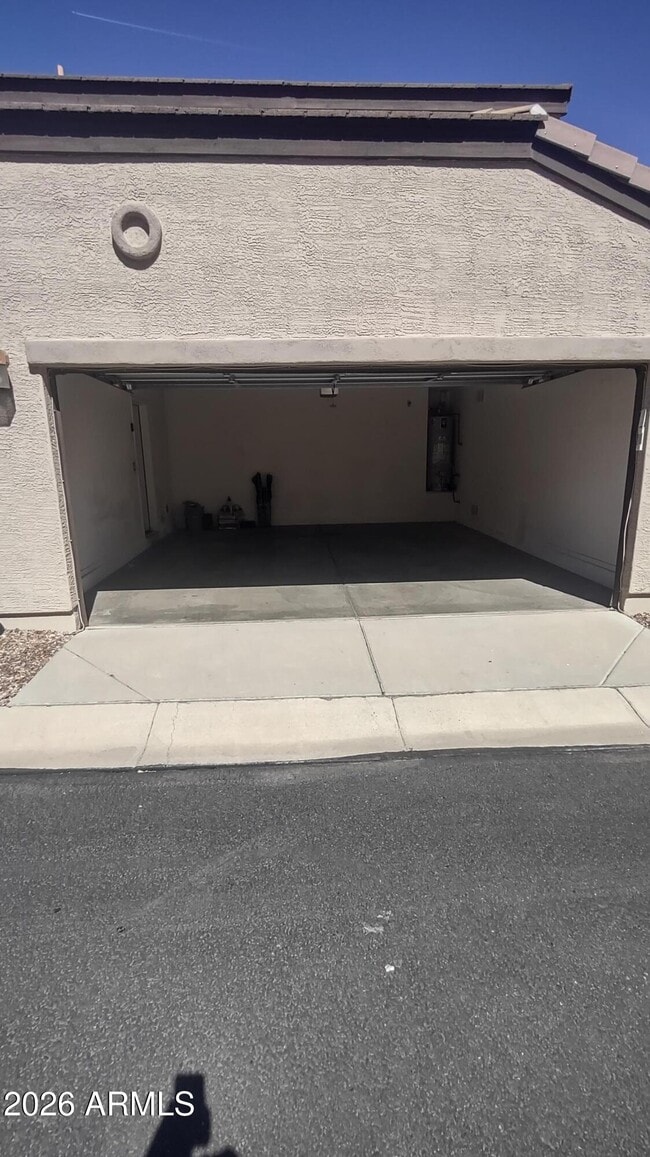 Building Photo - 2218 S Buckaroo Trail