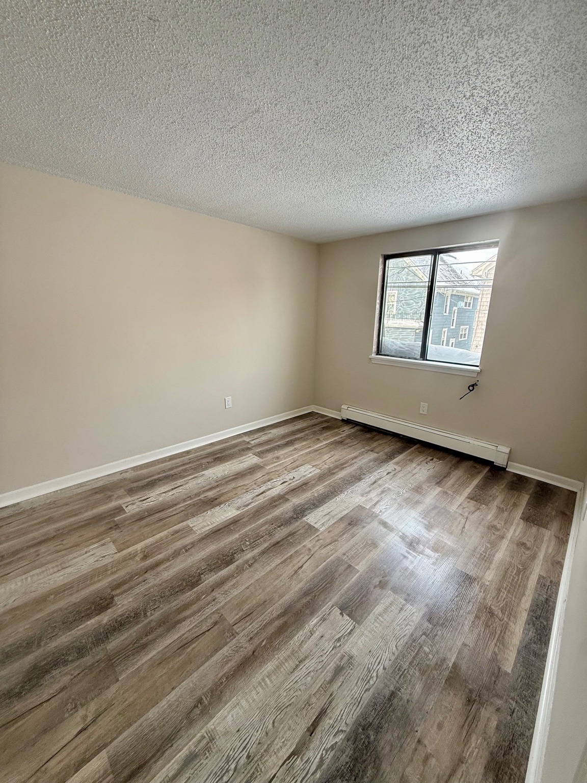 Building Photo - 156 Melrose St