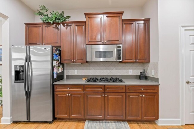 Building Photo - 1467 Wembley Ct NE