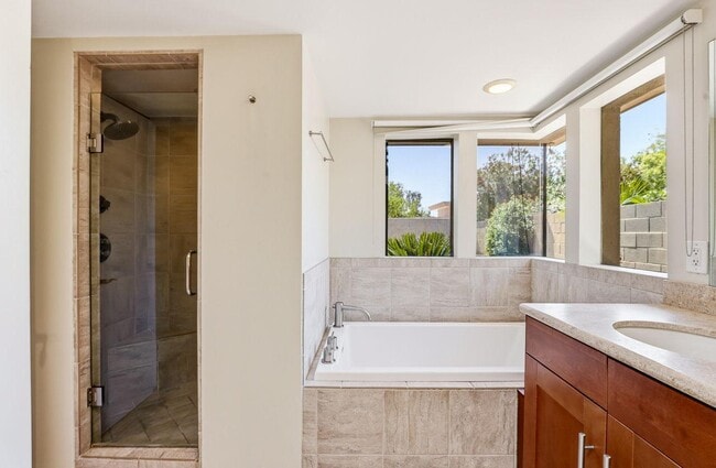 Building Photo - 8101 E Del Timbre Dr