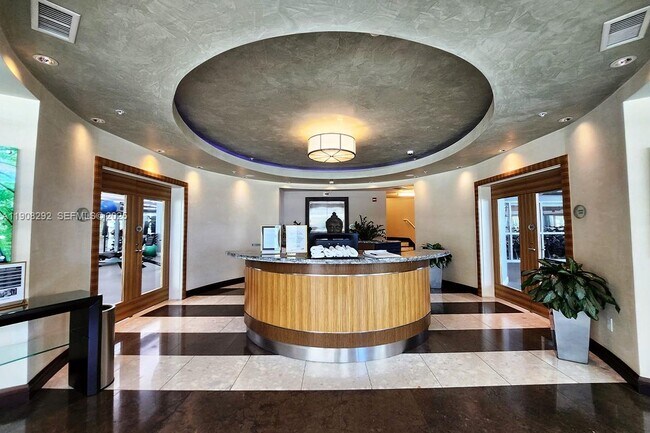 Building Photo - 253 NE 2nd St