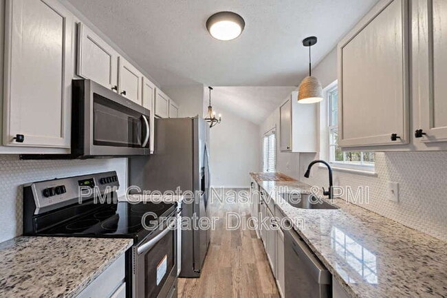 Building Photo - 1011 E Pruett Rd