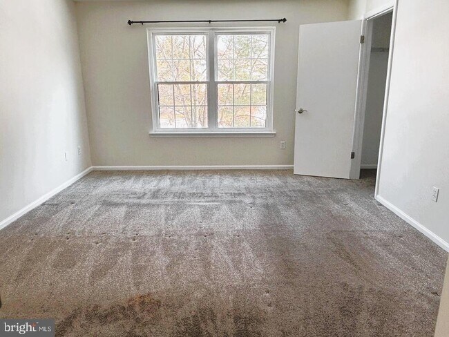 Building Photo - 24 Pickwick Pl